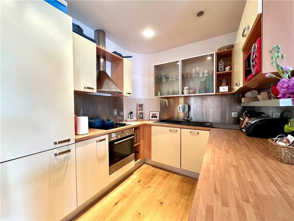 Property photo 3 of 15 Kitchen