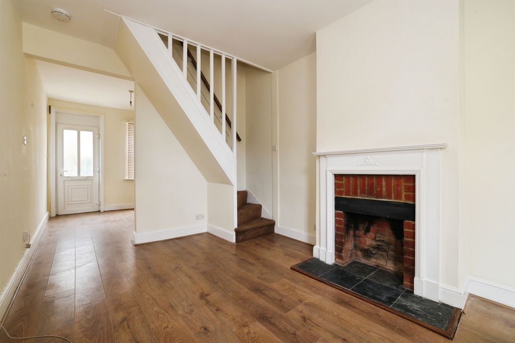 Property photo 3 of 13