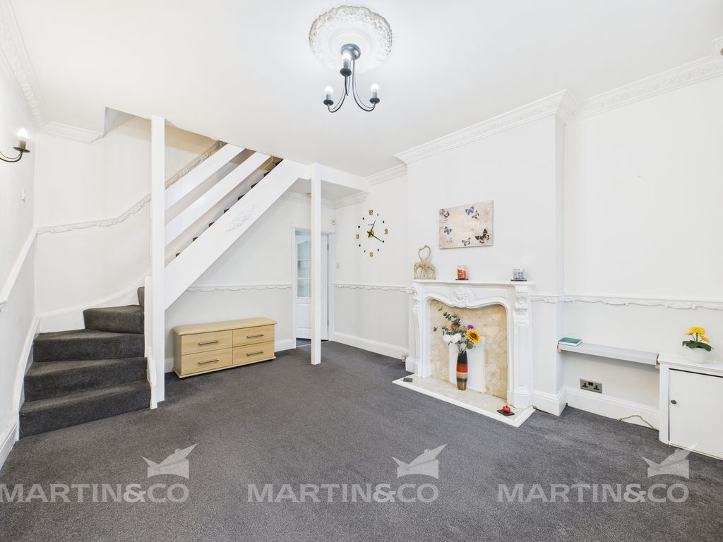 Property photo 3 of 10 Cam02406G0-Pr0546-Still002