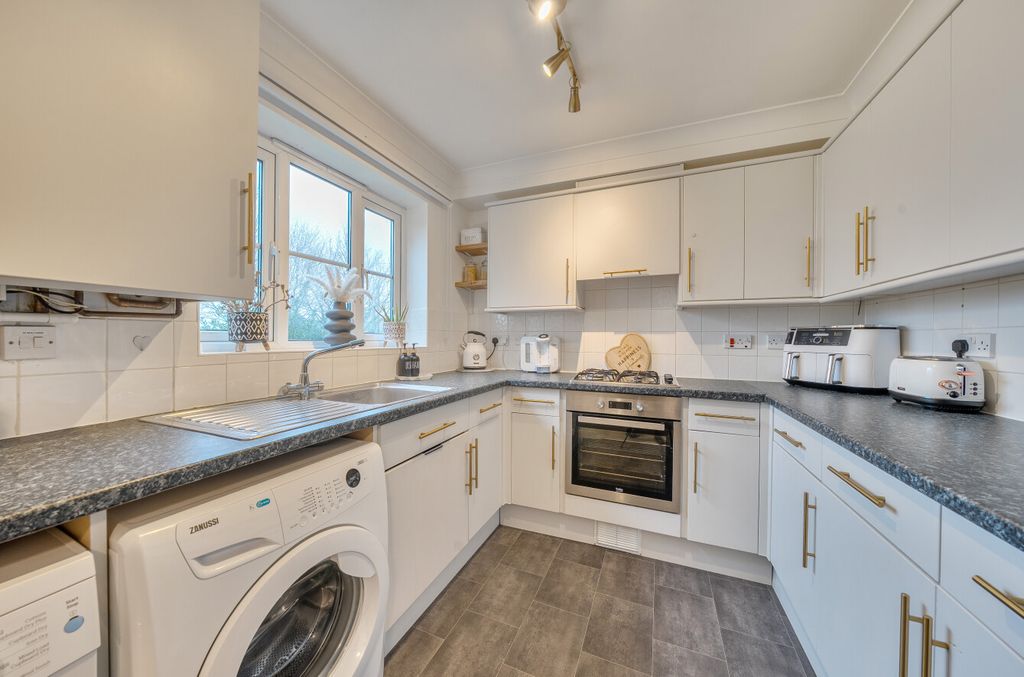 Property photo 2 of 10 1419968-2-69A16Ef...