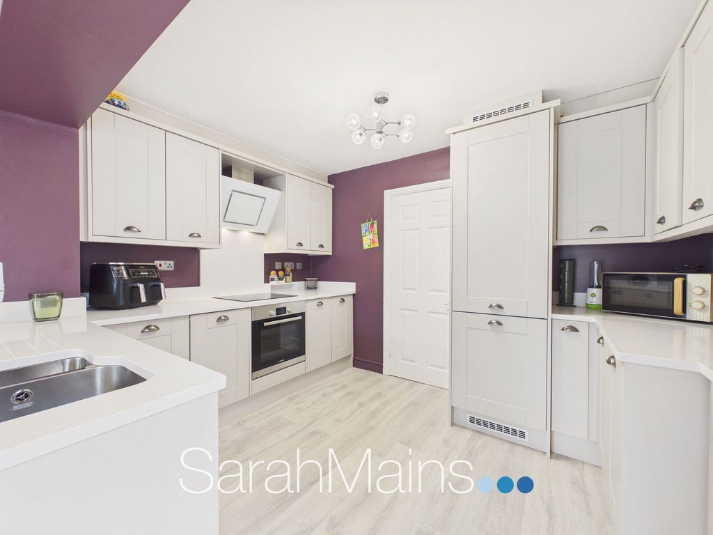 Property photo 2 of 15 Kitchen