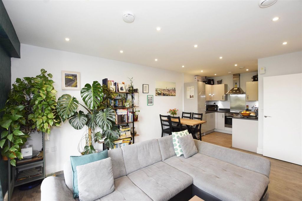 Property photo 3 of 12 Open Plan.Jpg