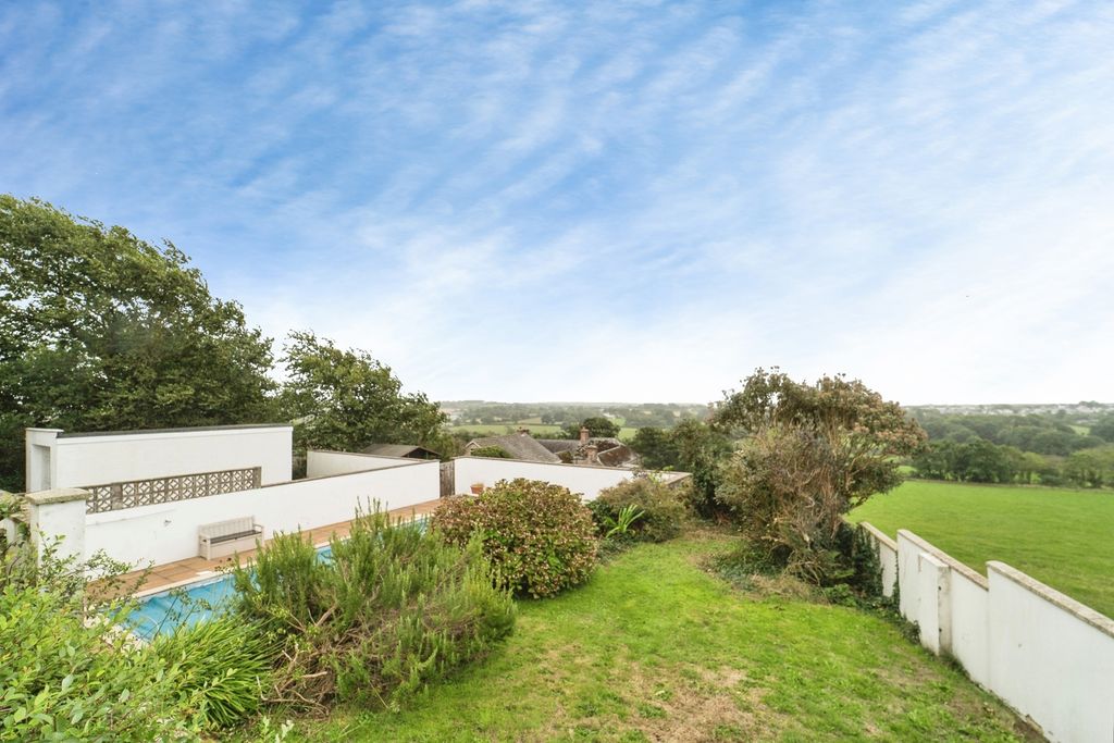 Property photo 2 of 23 Pbox-Img.Jpg