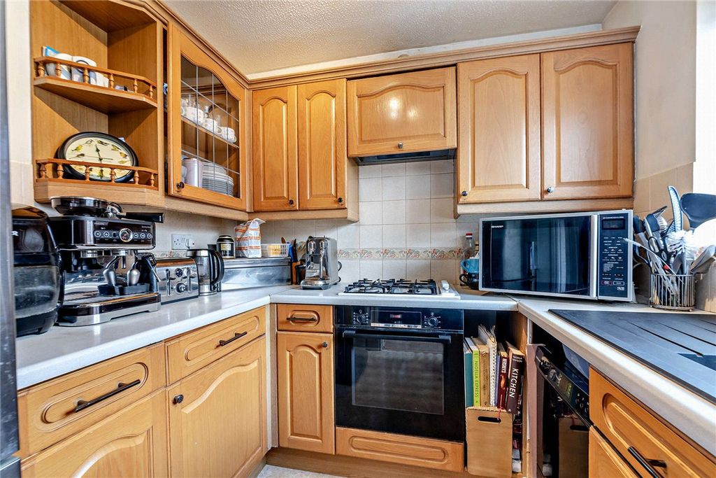 Property photo 3 of 17 Picture No. 15