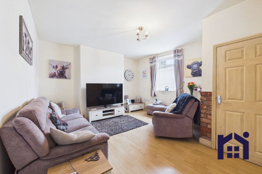 Property photo 2 of 19 Living Room