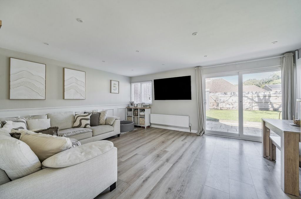 Property photo 2 of 18 1361243-17-68Dbba...