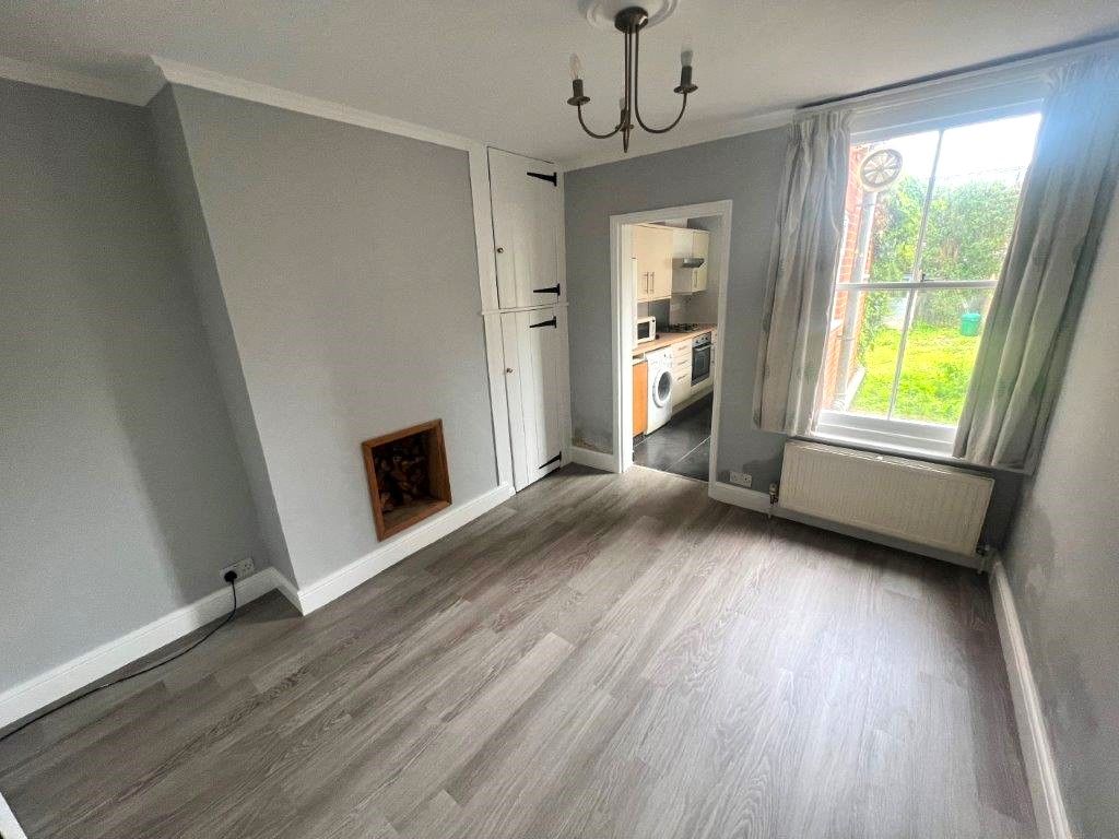 Property photo 3 of 12