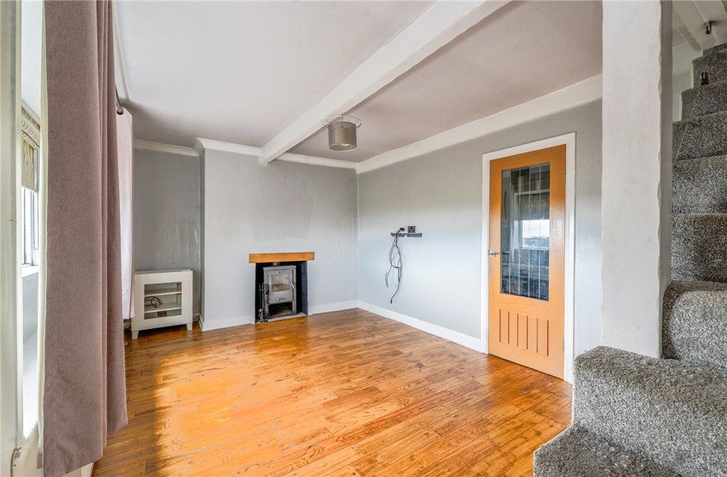 Property photo 3 of 18 Lounge