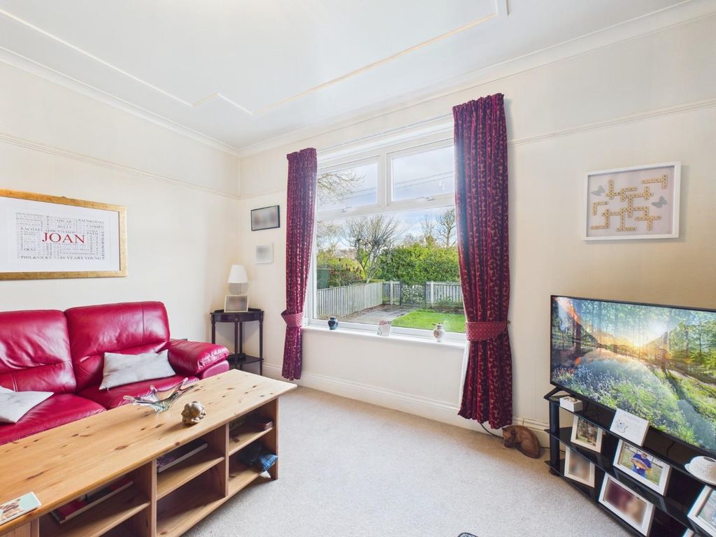 Property photo 3 of 16 Cam01268G0-Pr0422-Still009.Jpg