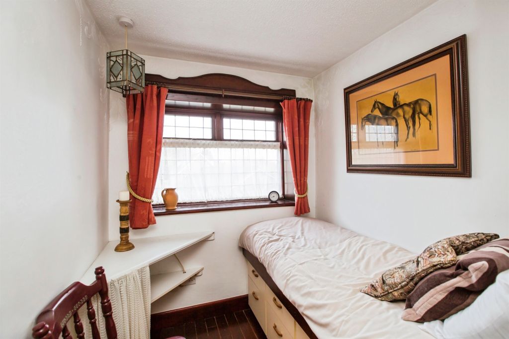 Property photo 3 of 18