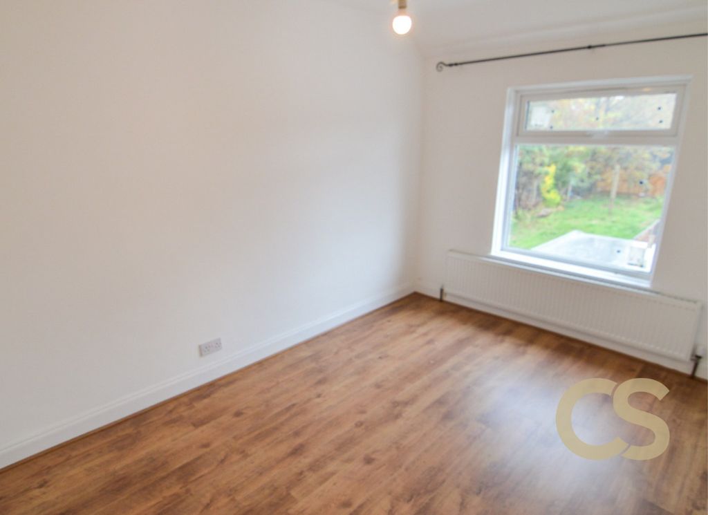 Property photo 3 of 9 4330214