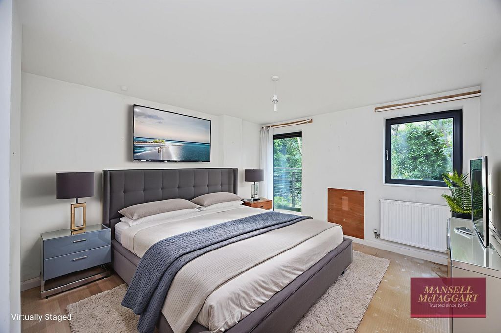 Property photo 2 of 23