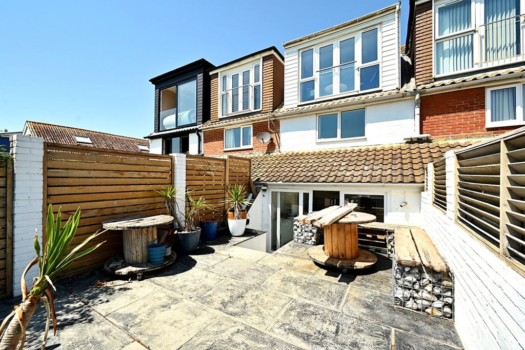 Property photo 1 of 29 Picture No. 09
