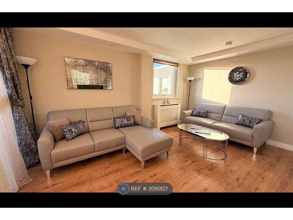 Property photo 2 of 25