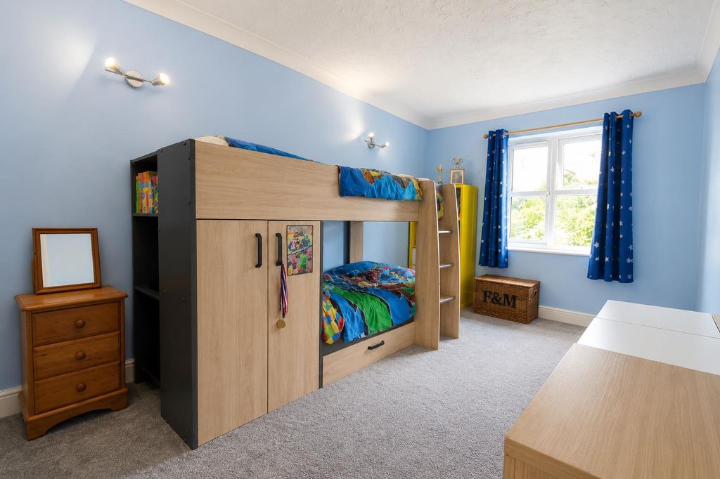 Property photo 2 of 11 Bed1.Png