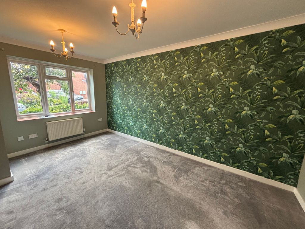 Property photo 2 of 11 Image