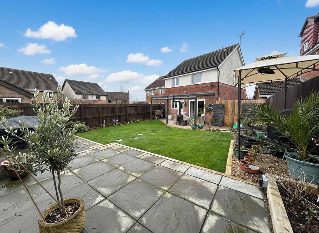 Property photo 3 of 23