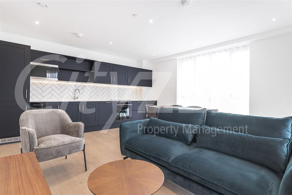 Property photo 1 of 46 Reception Room