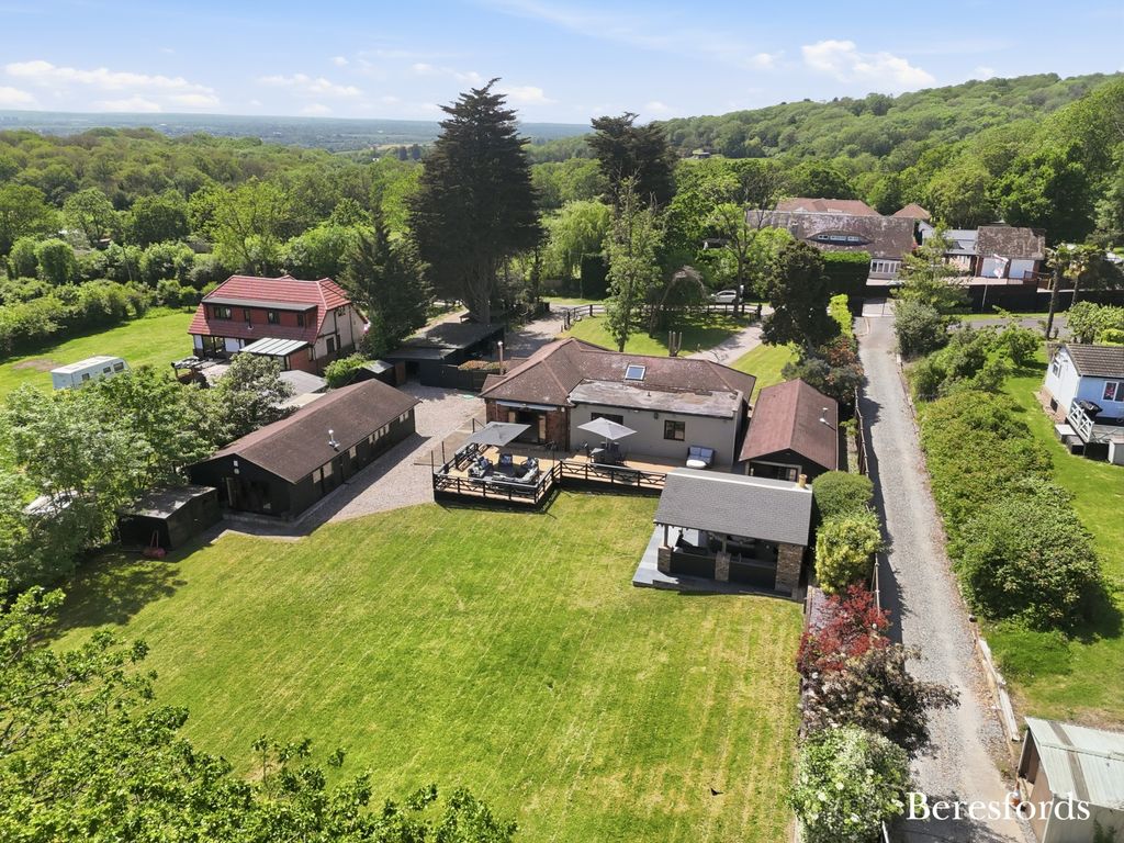 Property photo 2 of 44 Picture No. 51