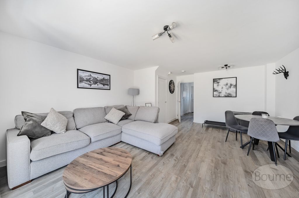 Property photo 3 of 20 58896928-639F-44A...