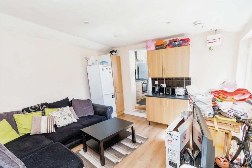 Property photo 2 of 9 c5A4Ff72ee39E2A6385Dda8Adaf773c6.Jpeg