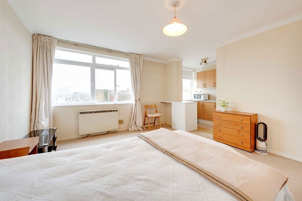 Property photo 1 of 4