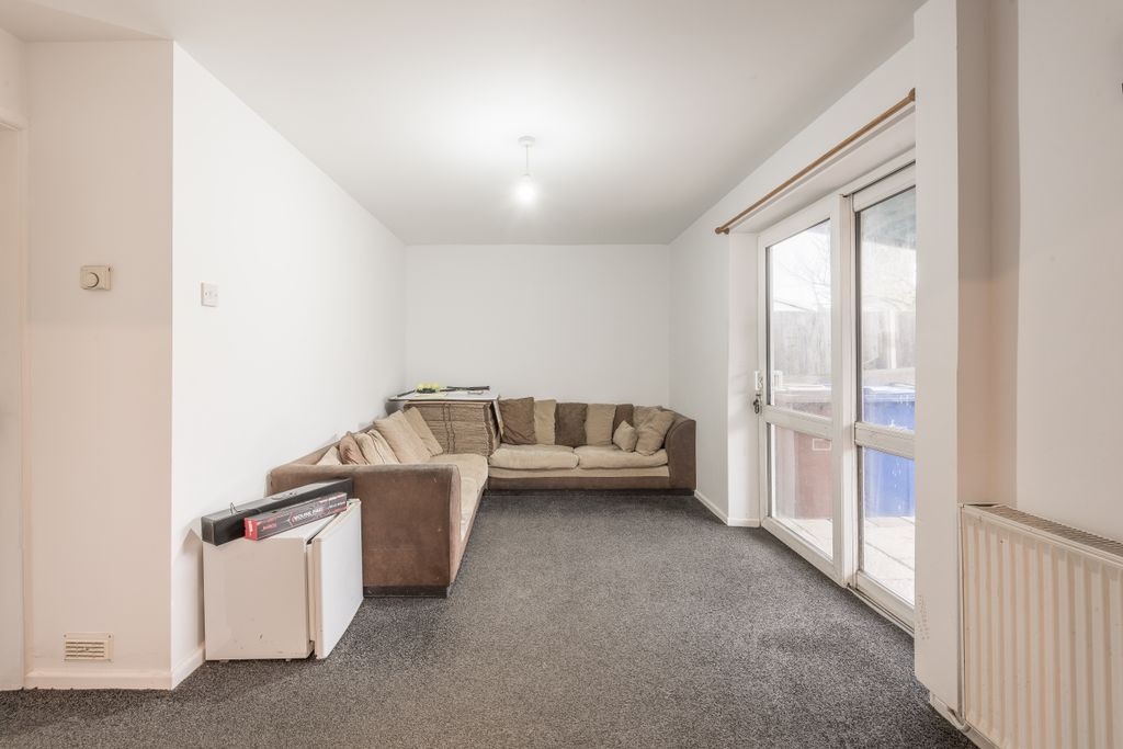 Property photo 2 of 37