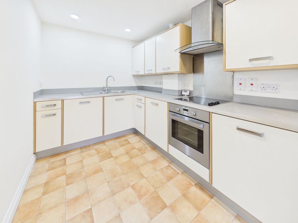 Property photo 3 of 6