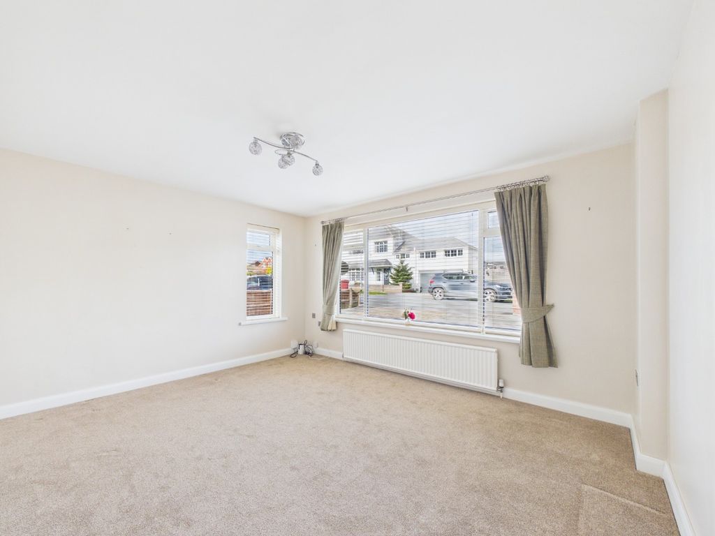 Property photo 3 of 13 4973896