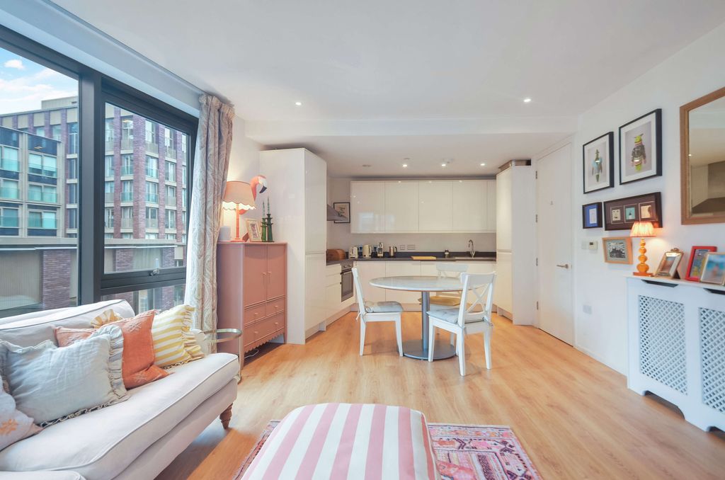 Property photo 2 of 21 Open Plan Living Area_Pic_ (7).Jpg