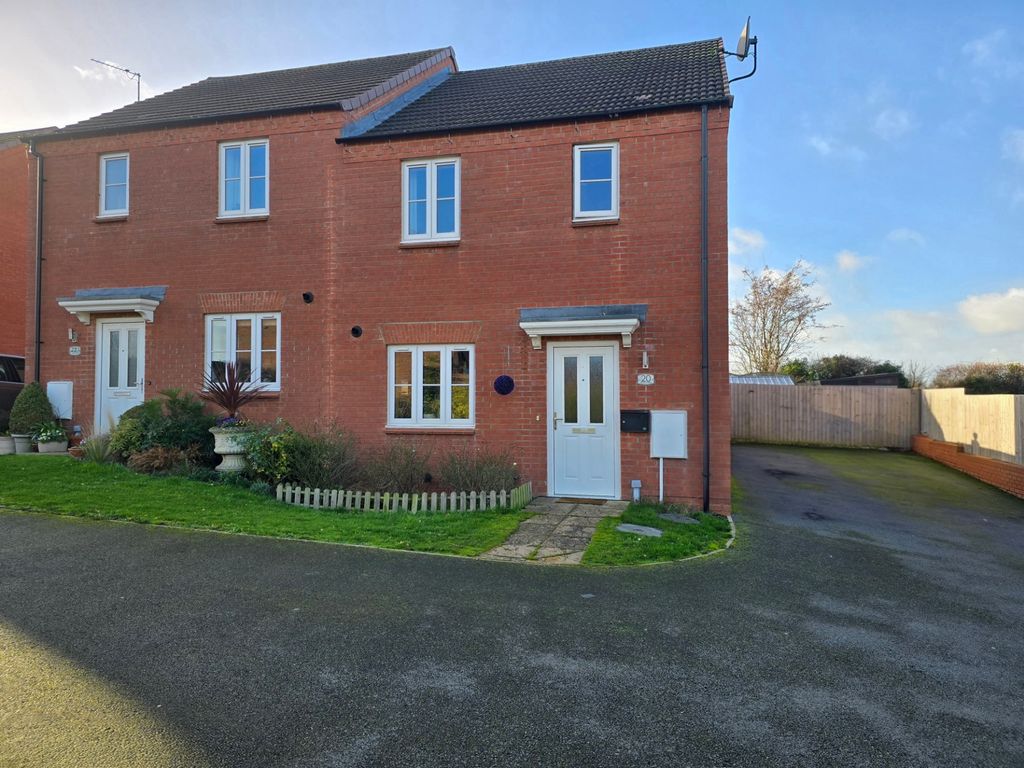 Property photo 1 of 14 Muscott Close