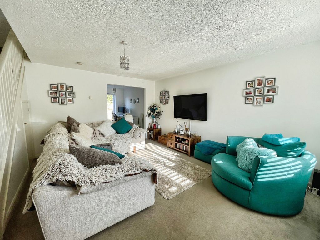 Property photo 2 of 15 Pbox-Img.Jpg
