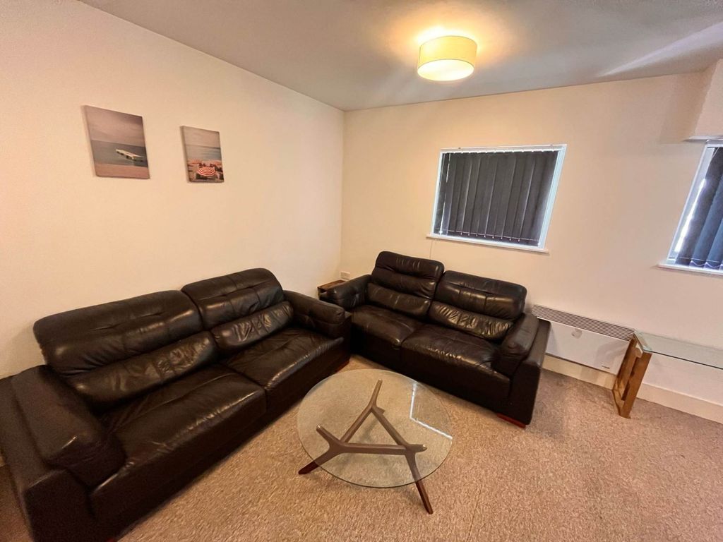 Property photo 3 of 18