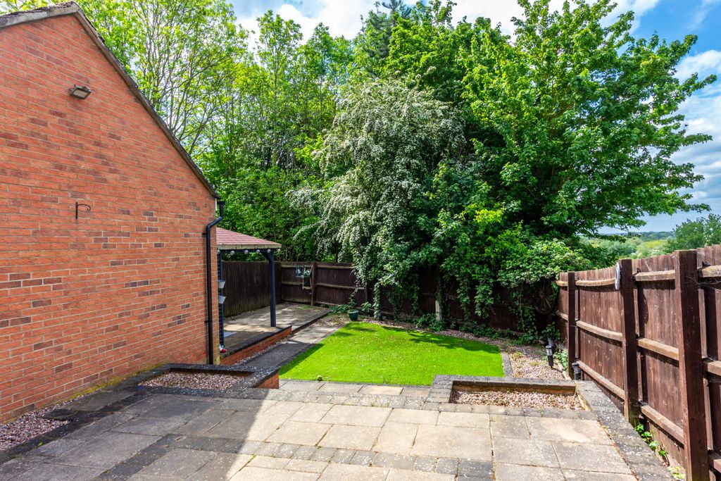 Property photo 2 of 17 Rear Garden