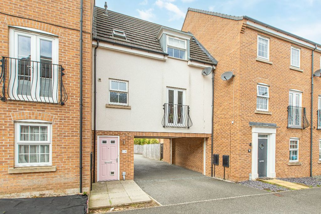 Property photo 1 of 22