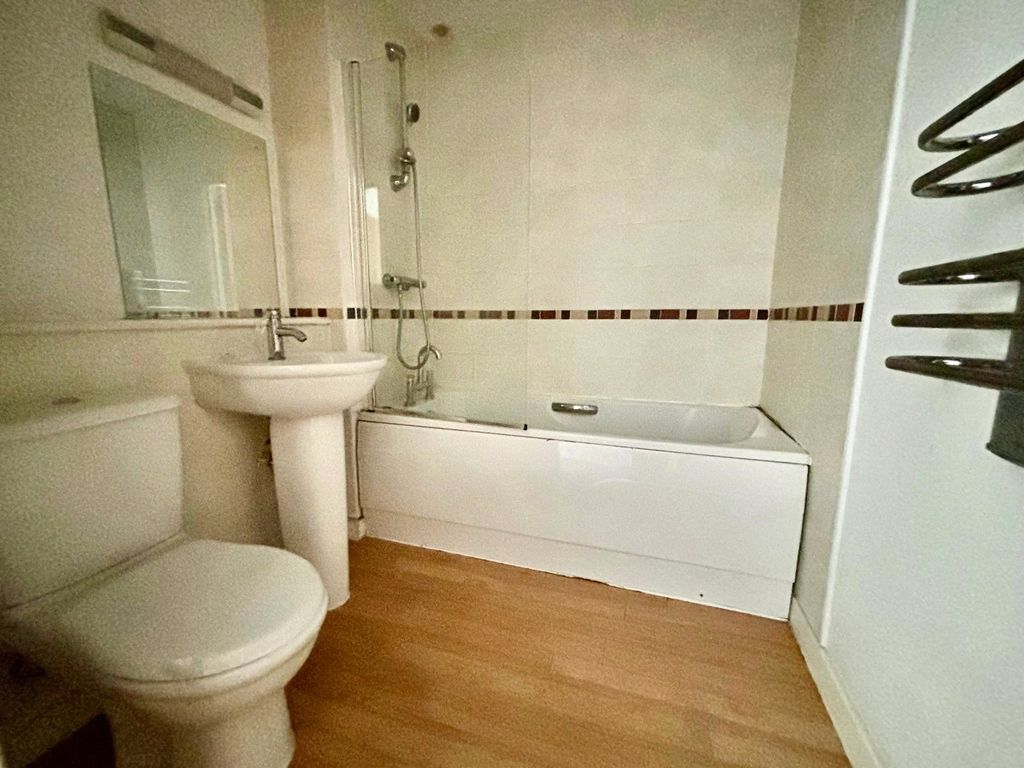 Property photo 2 of 7 Picture No. 10