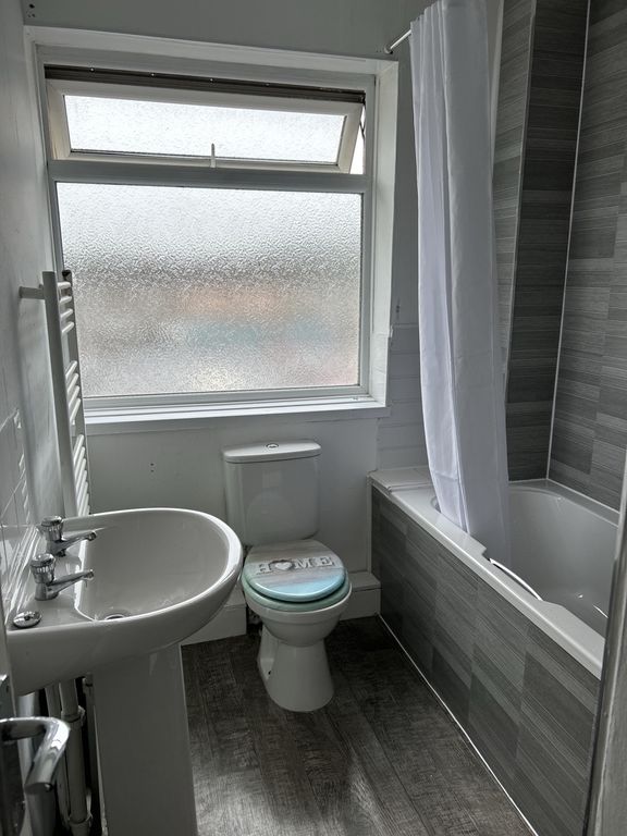 Property photo 3 of 4