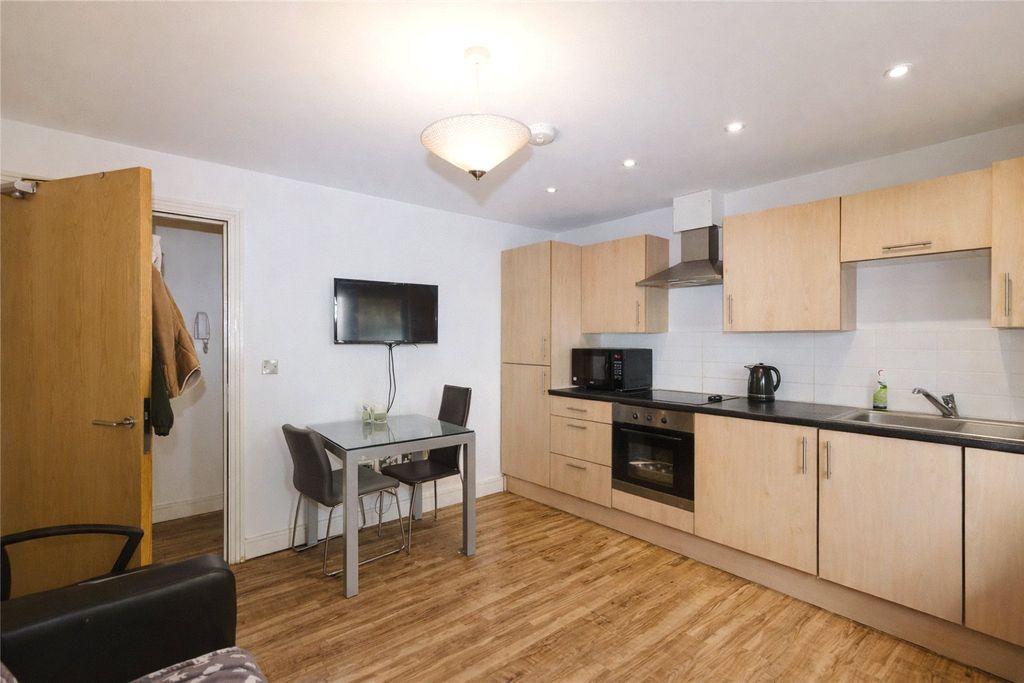 Property photo 3 of 11 Picture No. 39