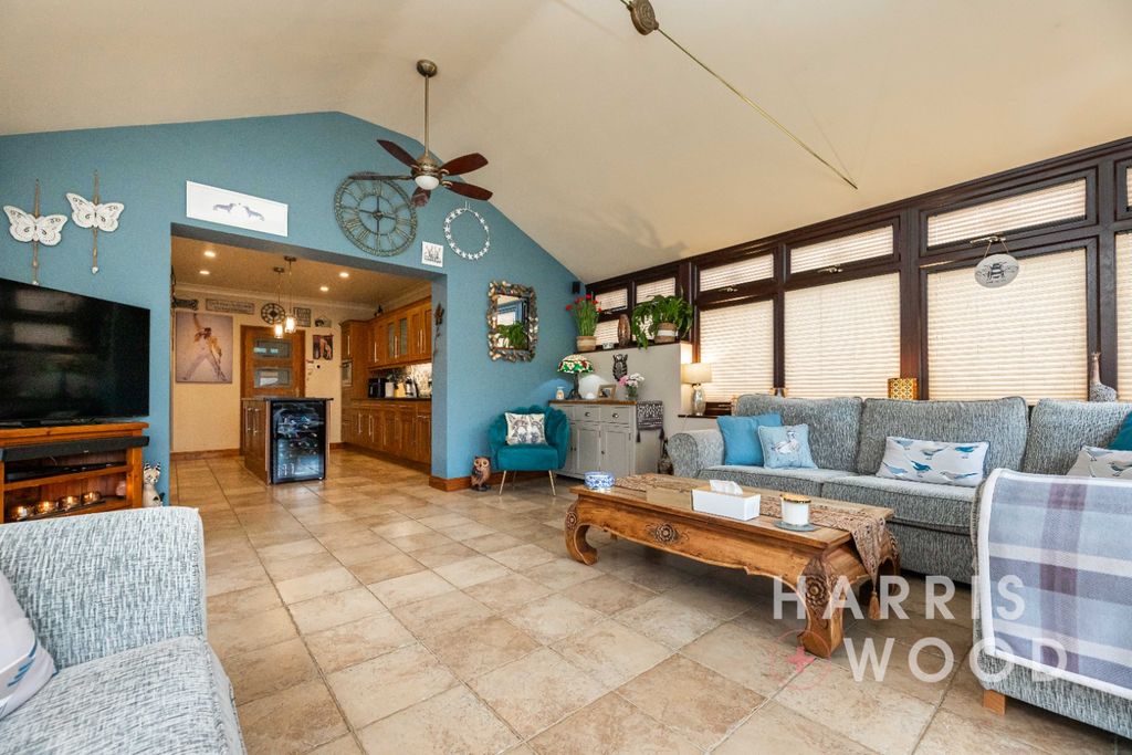 Property photo 3 of 42 42057812