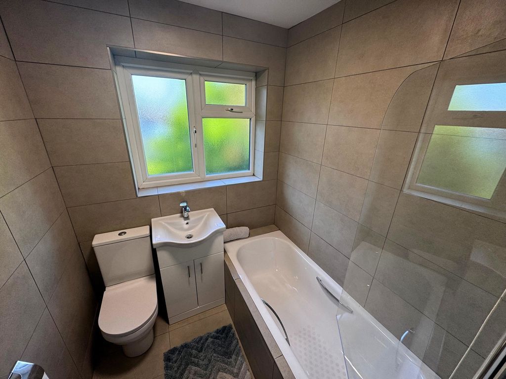 Property photo 2 of 11 Photo 1