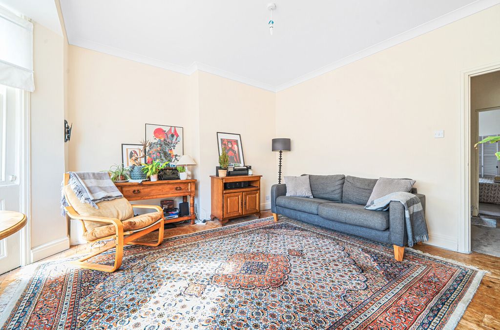 Property photo 3 of 12 19-6A832Bef9Ec99-...