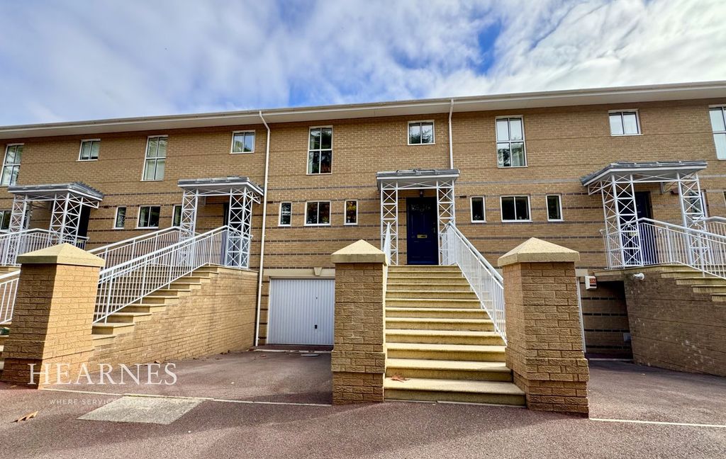 Property photo 1 of 29