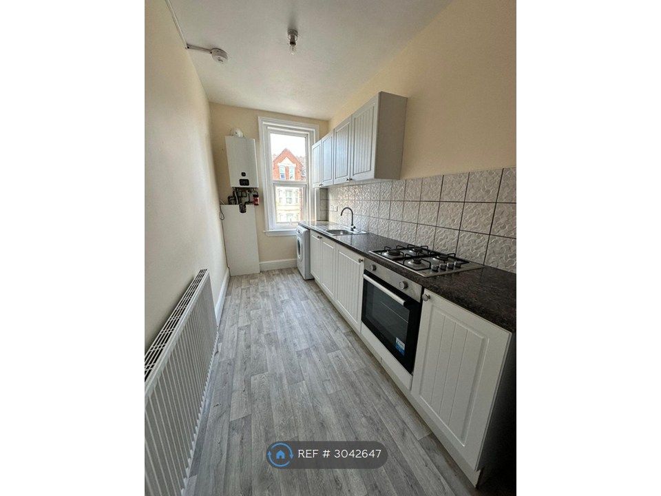 Property photo 2 of 23