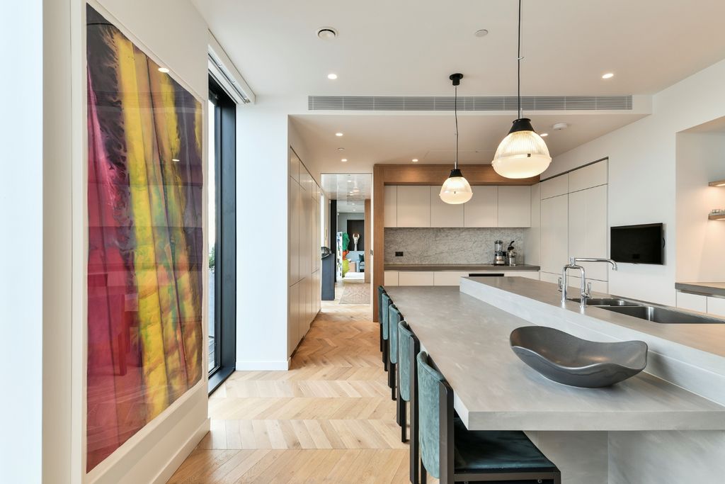 Additional image 10 of 4 bed flat to rentCircus Road North, Battersea, London SW11, United Kingdom, Battersea,