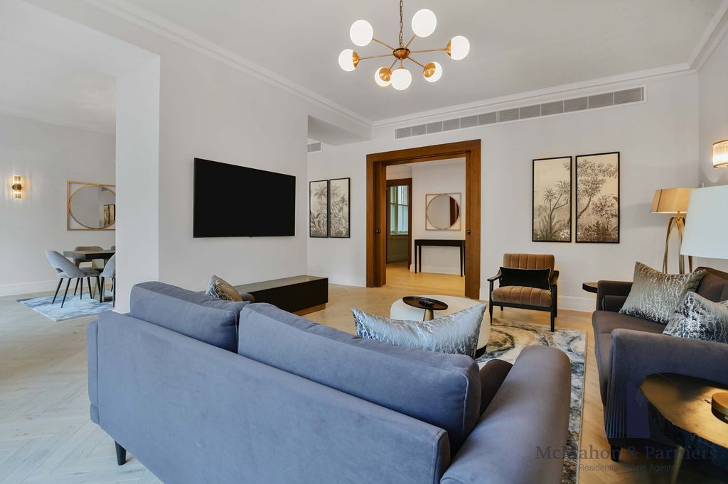 Property photo 2 of 34