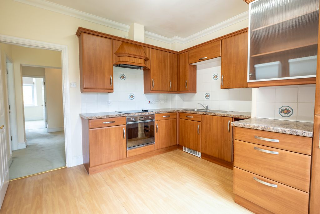 Property photo 3 of 11
