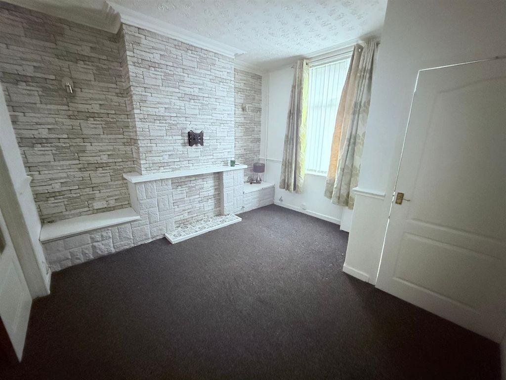 Property photo 2 of 10 Photo-2025-12-04-13-43-01.Jpg