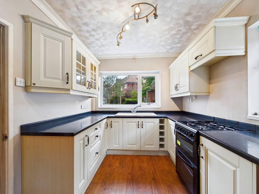 Property photo 2 of 18 Kitchen