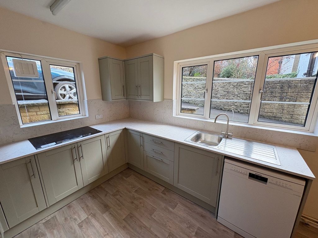 Property photo 3 of 14 Picture No. 11