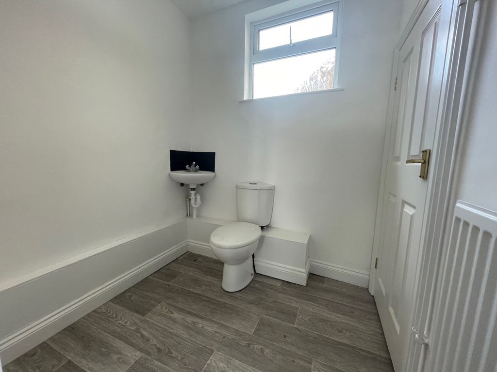 Property photo 3 of 5 Gallery